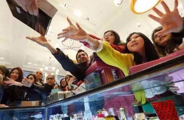 狂操美女屄视频中国人依然爱赴日旅游 消费已由爆买转向网购